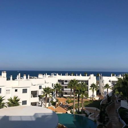 Luxury Beach Front Apartment Ареналес-дель-Соль Экстерьер фото