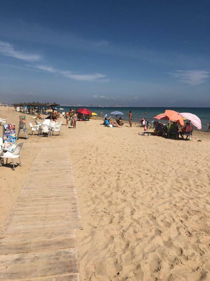Luxury Beach Front Apartment Ареналес-дель-Соль Экстерьер фото