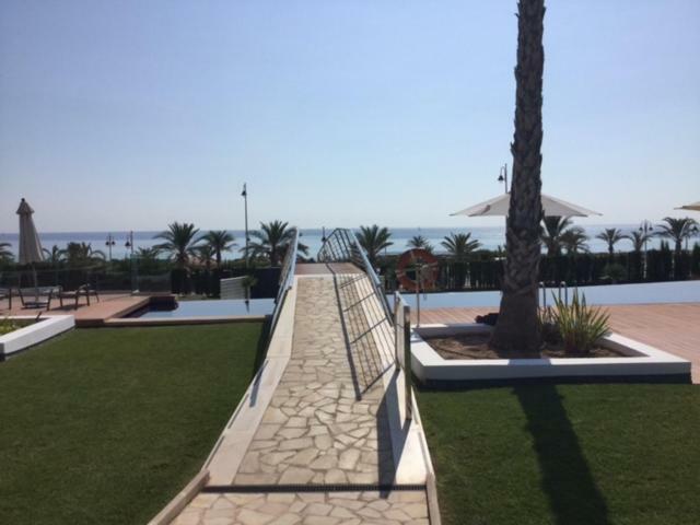 Luxury Beach Front Apartment Ареналес-дель-Соль Экстерьер фото